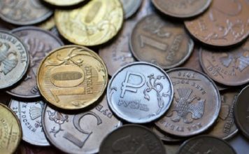 Russia’s Non-working Month Could Cost Russia Several Quarters of Recession, Experts Say