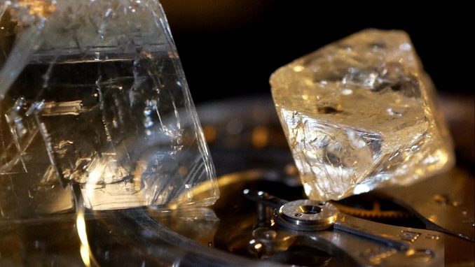 ALROSA to Hold Auction of Large Rough Diamonds at International