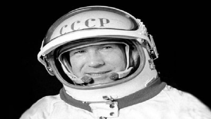 Alexei Leonov, First Spacewalking Astronaut, Dies in Moscow Aged 85 ...