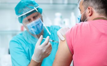 Putin Says Will Get Vaccine When Possible for Age Range