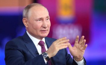 Putin Calls Accident with British Warship off Crimea Clear Provocation
